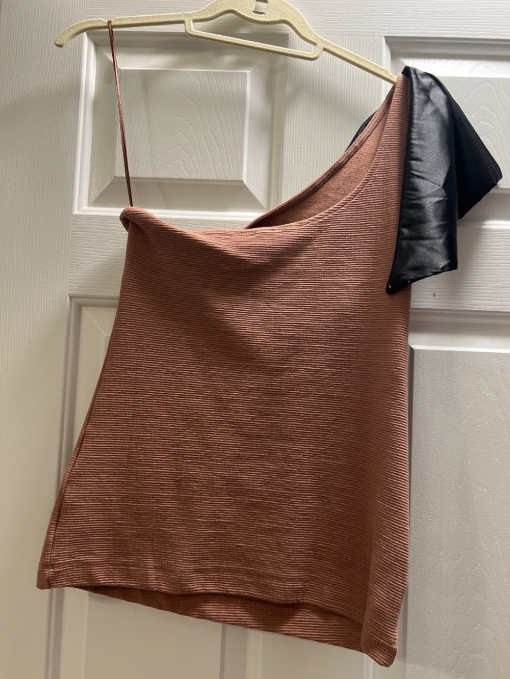 Anthropologie Maeve One shoulder bow top NWT - Picture 3 of 4